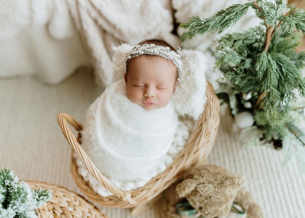 lifestyle-newborn-baby-session-winnipeg