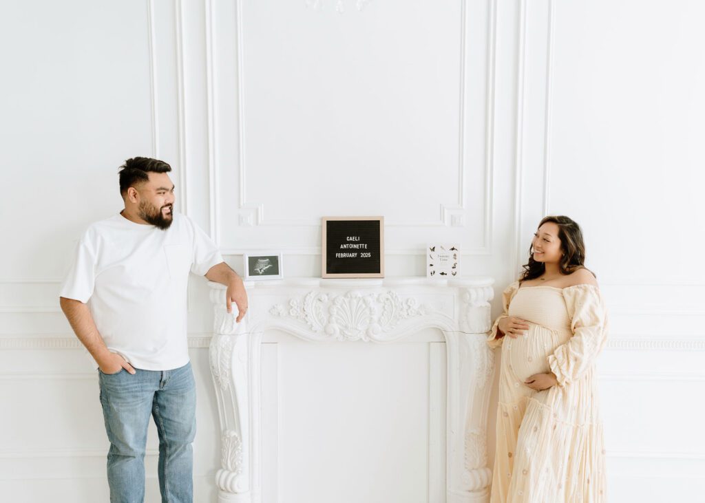 Winnipeg maternity photography studio couple pregnancy session