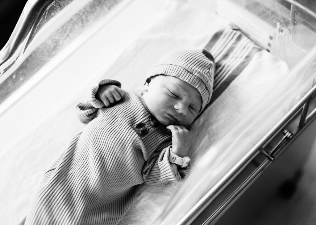 Winnipeg hospital fresh 48 newborn photography