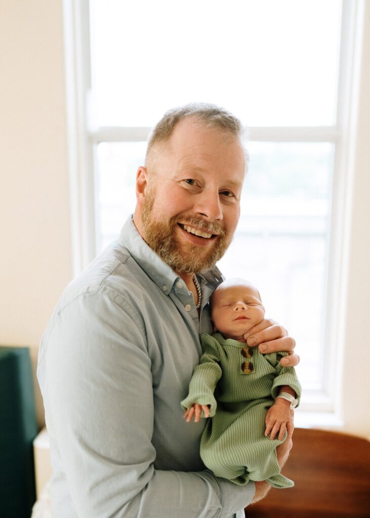 newborn baby first hours fresh 48 session Winnipeg