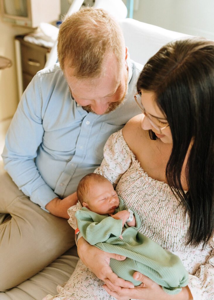 fresh 48 newborn hospital photography session Winnipeg
