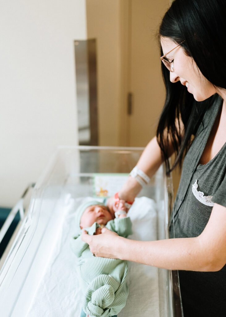 Winnipeg hospital newborn baby first day photography