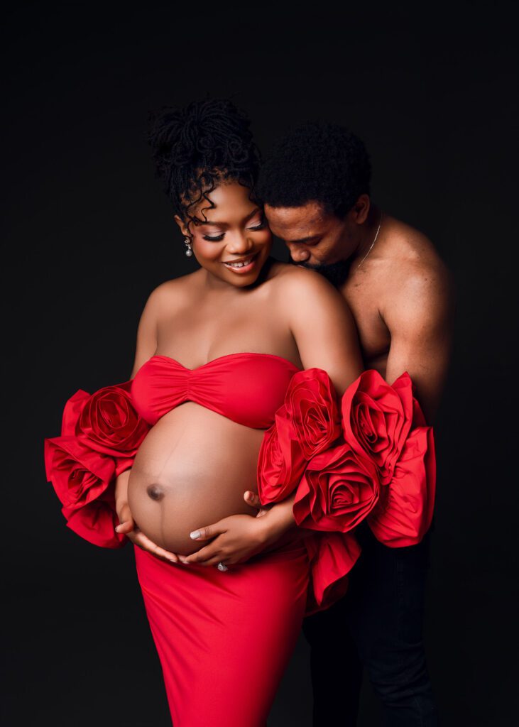 Fine art maternity session with family in Winnipeg studio