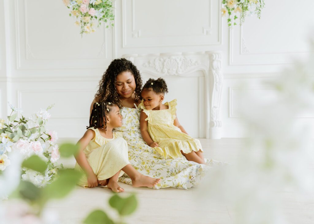 motherhood-minis-photography-Winnipeg-studio