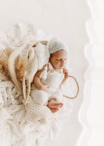 Winnipeg lifestyle newborn photographer 03
