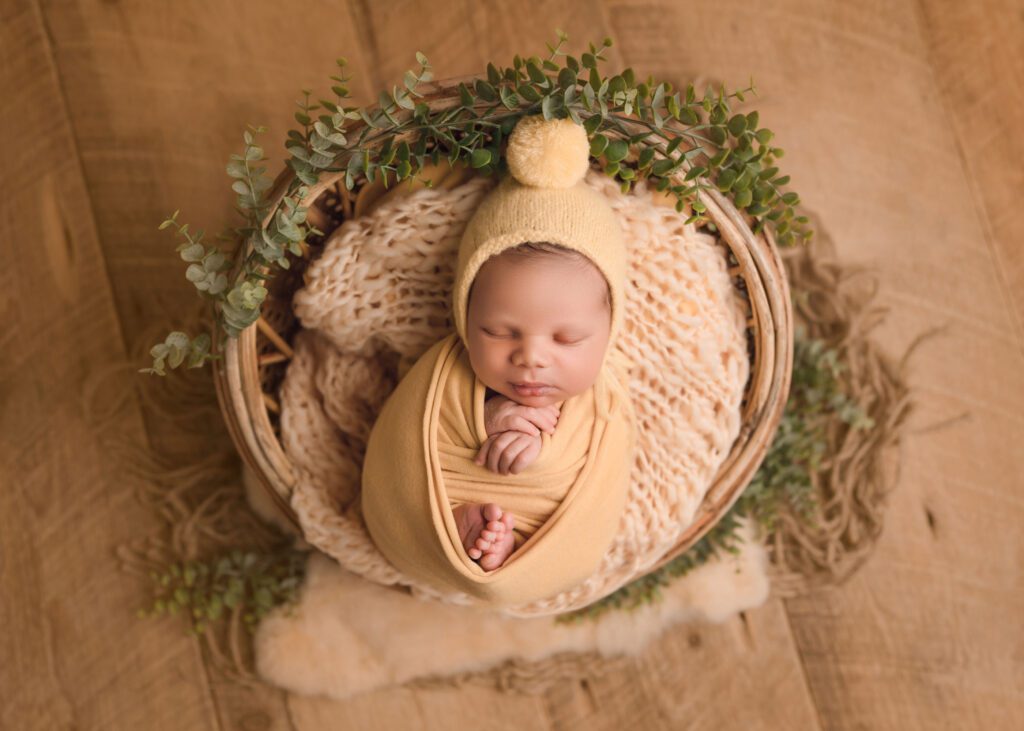 Professional newborn photographer Winnipeg