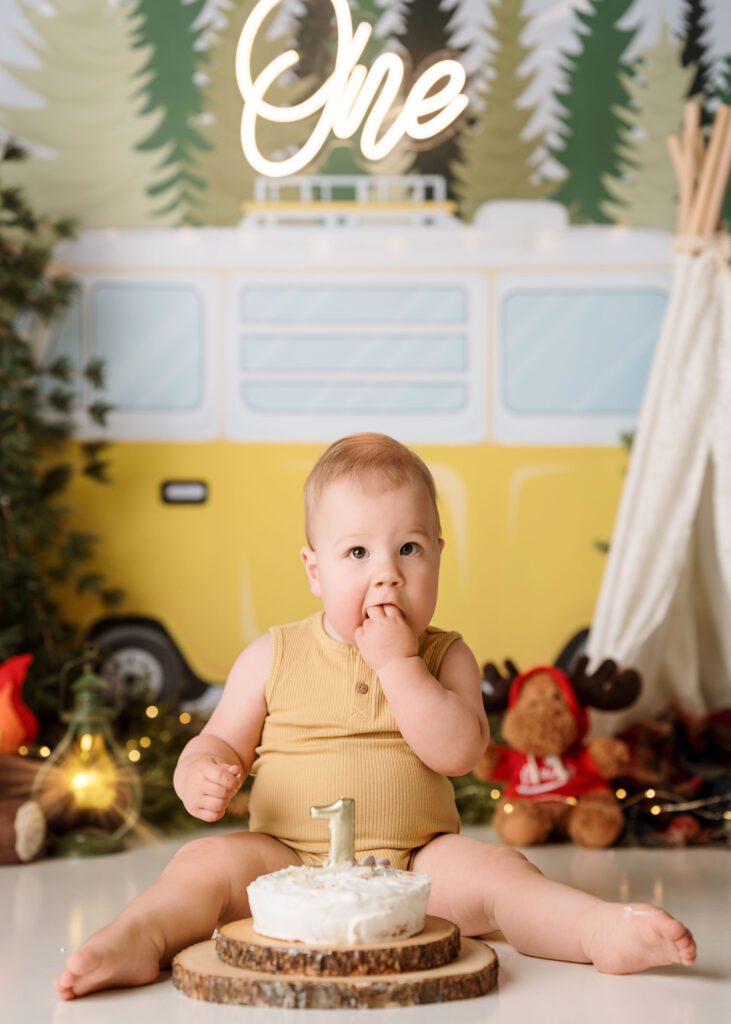 winnipeg-cake-smash-photographer