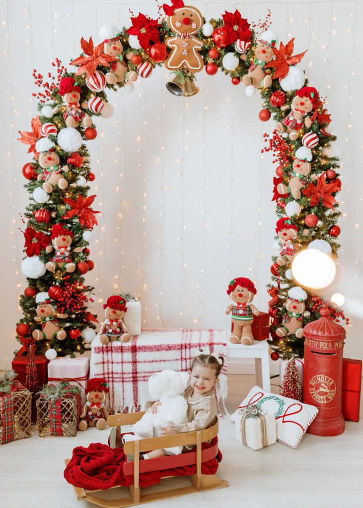 Winnipeg Christmas family photos with children