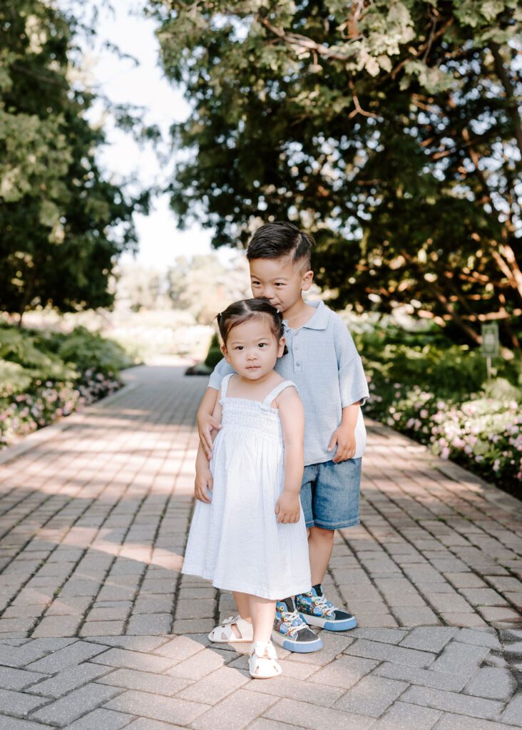 Natural outdoor family photography in Winnipeg Manitoba