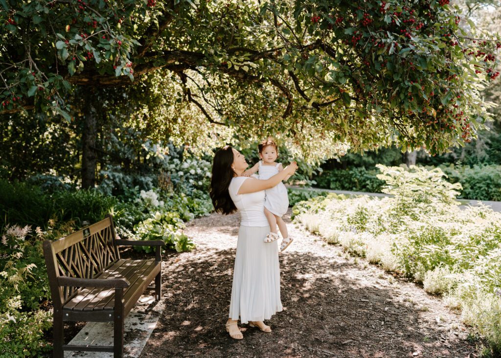 Relaxed family portrait in a beautiful Winnipeg garden