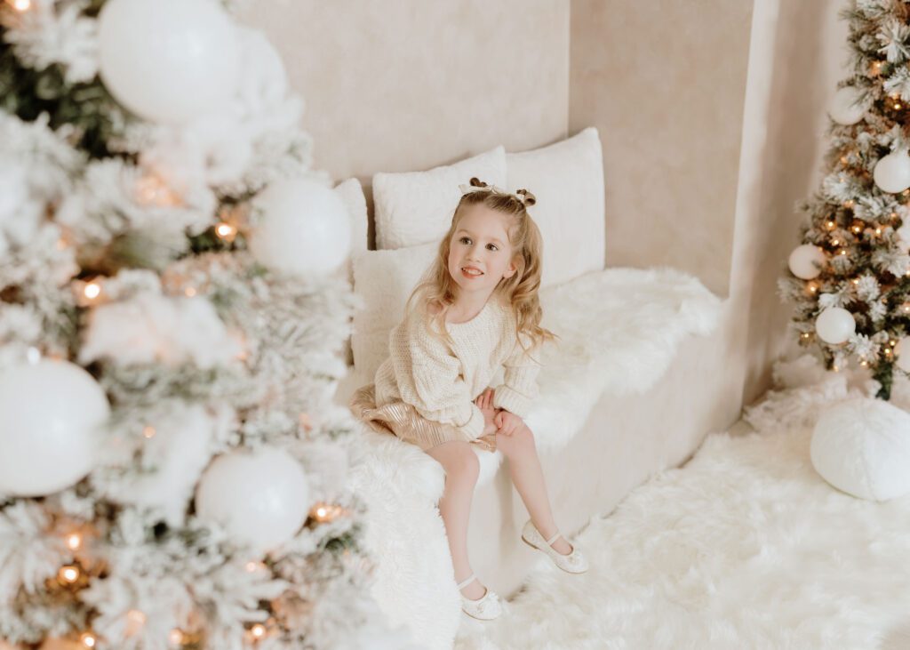 Winnipeg family Christmas minis photography session