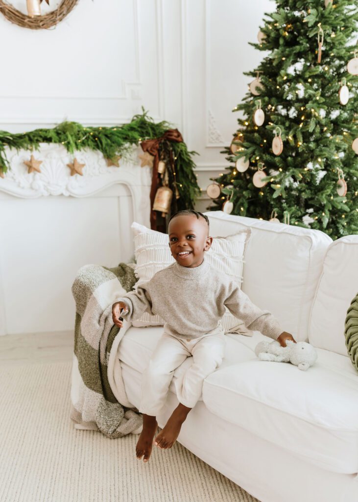 Family Christmas portraits in Winnipeg