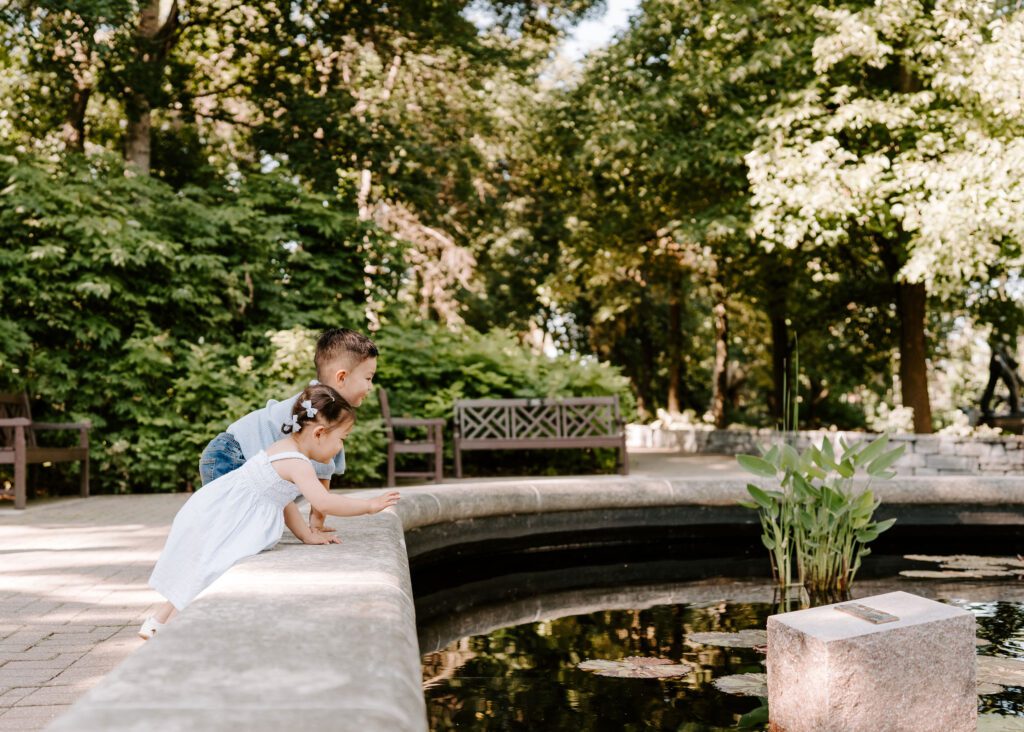 Candid lifestyle outdoor family photography in Winnipeg Manitoba
