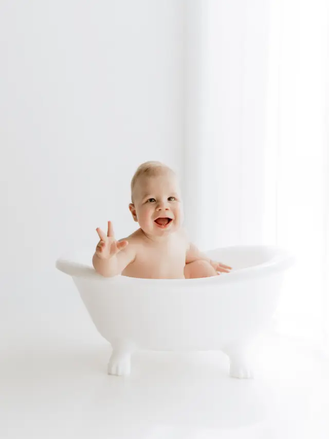 Book a luxury maternity session + pemium newborn session and receive a complimentary sitter mini session when baby is 6–9 months old. ❤️ How cute is he! 🥰

Sitter sessions are one of the easiest and most fun stages to photograph! Babies aren’t walking yet, they’re not crawling away too fast, and we usually get lots of sweet smiles. ❤️

Want to book a sitter session? DM me to book!😊